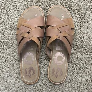 Sorel Woven flat sandals